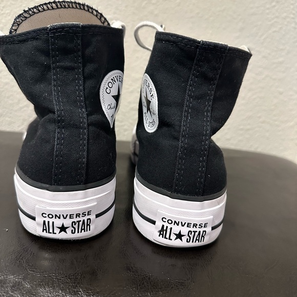 Converse Classic Black and White High-Tops. Size 8.5 Women - Picture 3 of 6